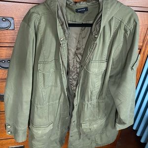 Women’s Jacket, size 3 plus size, zipper